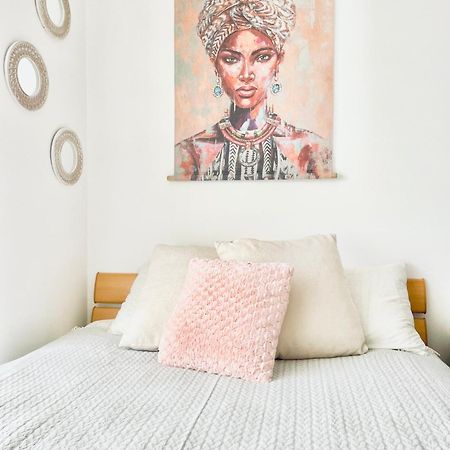 Апартамент Flowers Apartment Варна Екстериор снимка